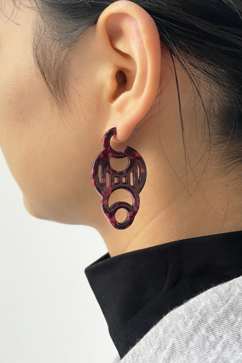 H0430 ピアス［ DECO-MOSAIC ］// レッド...