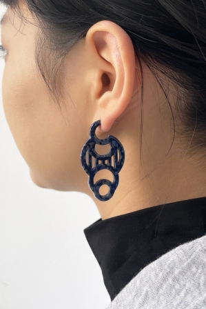 H0430 ピアス［ DECO-MOSAIC ］// ネイビ...